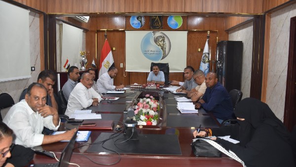 مياه الأقصر تبحث تطوير منظومة التدريب ورفع كفاءة العاملين خلال اجتماع اللجنة العليا للتدريب