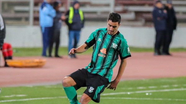المدافع الجزائري أحمد آيت عبدالسلام 