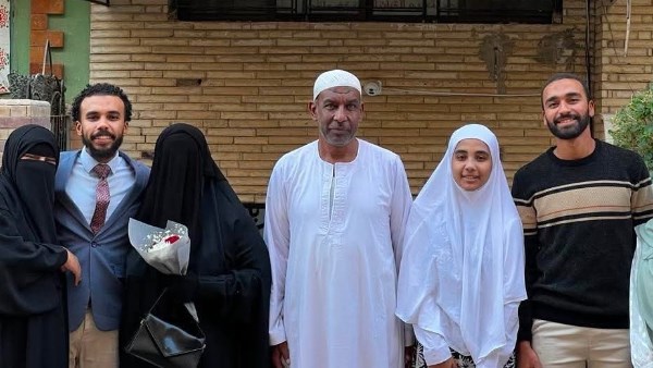 مروة مع أسرتها 