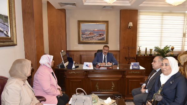 المحافظ يوجه بالتنسيق الكامل مع مديرية الشؤون الصحية حفاظًا على انتظام الخدمة للمرضى