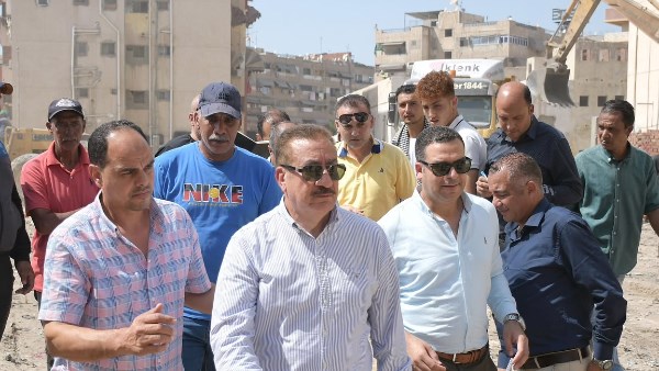 إقامة 48 محل تجاري لتوفير بدائل آمنة للباعة الجائلين وإنهاء المظاهر العشوائية بالمنطقة