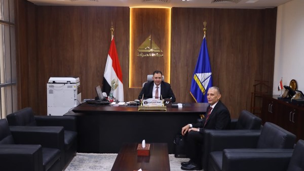 مدير المنطقة الحرة الجديد يبحث أوجه التعاون المشترك مع دمياط لدعم المجالات الاستثمارية مدير المنطقة الحرة الجديد يبحث أوجه التعاون المشترك مع دمياط لدعم المجالات الاستثمارية