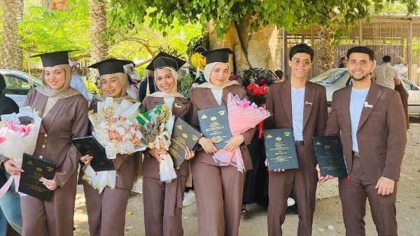 طلاب جامعة بنها 