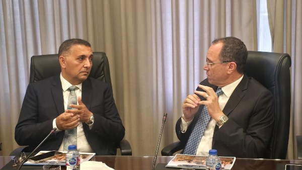 جانب من الاجتماع 