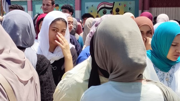 طلاب وطالبات الغربية 