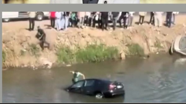 سقوط سيارة ملاكي في مياه ترعة بالغربية