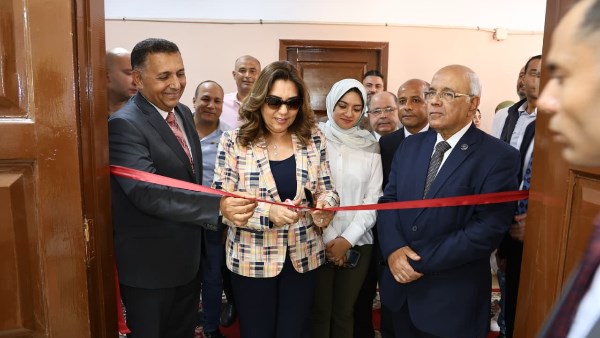 وزيرة التنمية المحلية والبيئة في القليوبية 