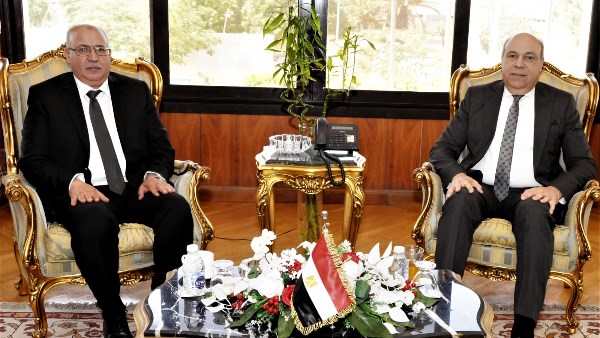 وزير الطيران