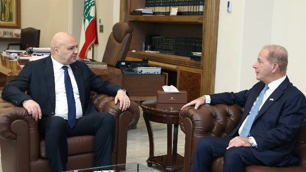 الرئيس اللبناني وسفير أمريكا لدى بيروت