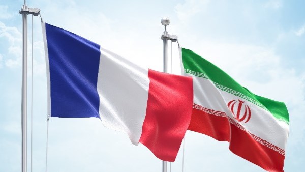 فرنسا وإيران 
