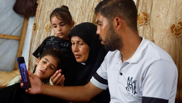 الاحتلال يواصل تعذيب المعتقلين وتعذيب أهاليهم