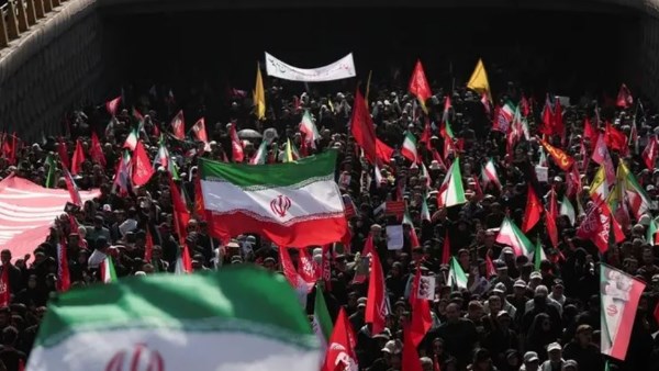 انطلقت الإثنين مراسم تشييع المرشد الإيراني