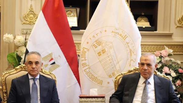 رئيس مجلس القضاء الأعلى يستقبل وزير العدل بدار القضاء العالى 