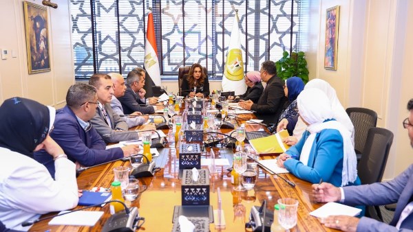 وزيرة التنمية المحلية والبيئة