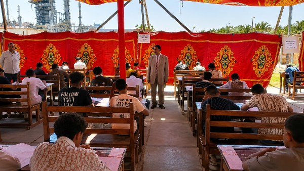 بدء الاختبارات التحريرية للقبول بالمدرسة الثانوية الفنية لمياه الشرب والصرف الصحي بمسطرد تحت إشراف وزارة التربية والتعليم