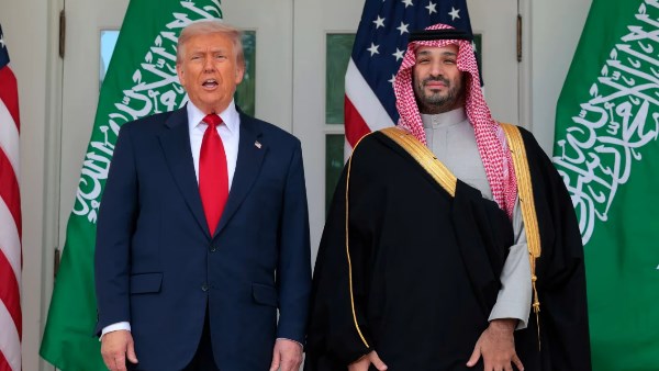 ترامب يدفع نحو اتفاق نووي مع السعودية دون “المعيار الذهبي”.. ماذا يعني؟