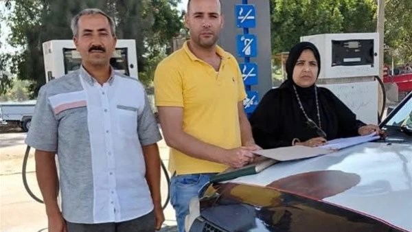 تموين البحيرة يضبط محطتي وقود تصرفتا في 29,320 لتر سولار وبنزين وبيعها بالسوق السوداء تموين البحيرة يضبط محطتي وقود تصرفتا في 29,320 لتر سولار وبنزين وبيعها بالسوق السوداء