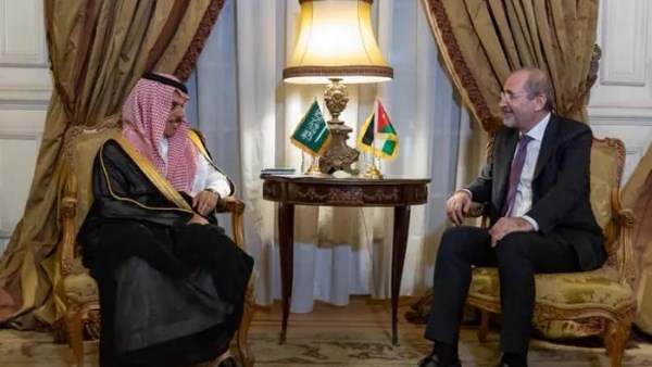 الأردن والسعودية تؤكدان دعم خفض التصعيد وضمان حرية الملاحة في "هرمز"