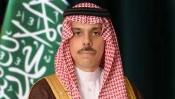 وزير الخارجية السعودي يبحث مع نظيره الأوكراني علاقات التعاون