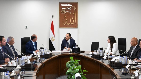 رئيس الوزراء يُتابع ملف تشغيل وصيانة محطات معالجة الصرف الصحي..ويؤكد الحرص على ضمان كفاءة التشغيل لتلك المحطات