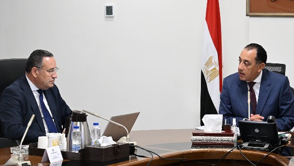 تنفيذا لتكليفات الرئيس.. مدبولي يتابع جهود تطوير منظومة التعليم على أساس الجدارة والتميز