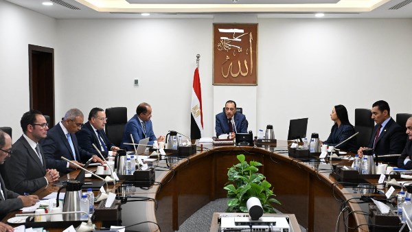 رئيس الوزراء يستعرض عددا من المقترحات للبرنامج الوطني لاكتشاف ورعاية الموهوبين