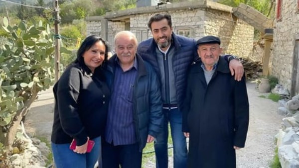 بعد خضوعه لعملية جراحية.. عبد الله شيخ خميس يطمئن جمهوره على حالته الصحية