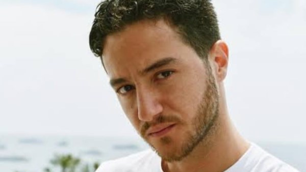 النجم أحمد مالك 
