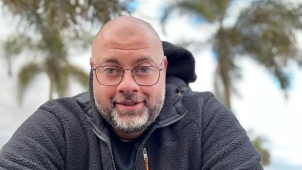 المخرج معتز التوني