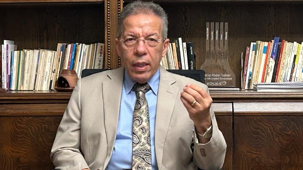 نقيب الأطباء