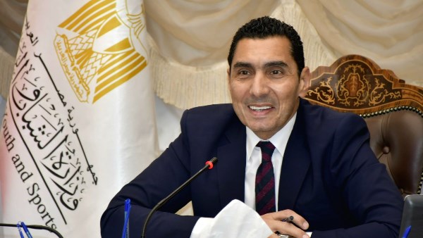 وزير الشباب والرياضة 