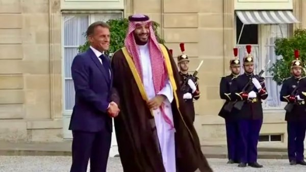 ماكرون