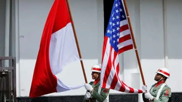  الجيشين الإندونيسي والأمريكي