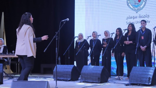     7 جامعات تتنافس في منافسات مهرجان «طرب 2» للموسيقى والغناء بجامعة السويس