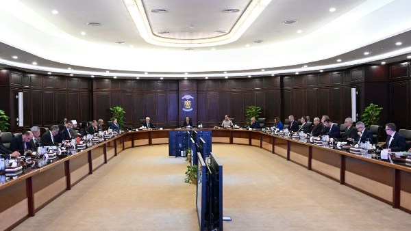 رئيس مجلس الوزراء 