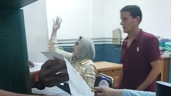 موظفة بمكتب تأمينات الهرم
