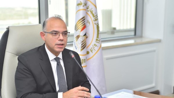 وزير الاستثمار والتجارة الخارجية الدكتور محمد فريد صالح