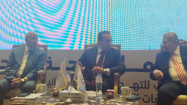 وزير الصحة والسكان الدكتور خالد عبد الغفار 