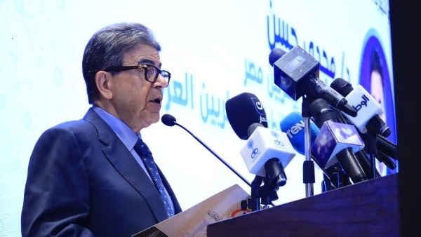 الدكتور مجدي حسن نقيب الأطباء البيطريين 