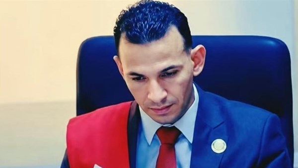 العاطل