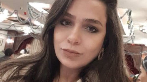 سيدة توفت بعد الزلزال 