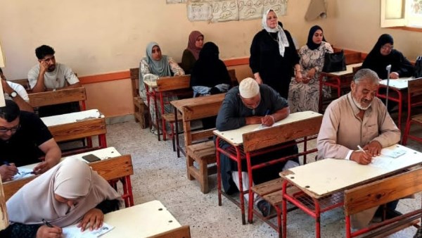 جامعة دمنهور تطلق قافلة لمحو الأمية بأبو حمص 