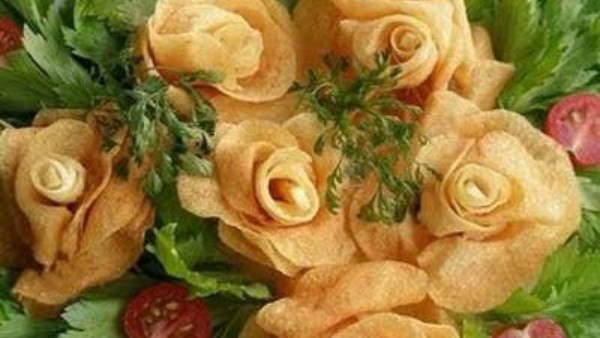 اعملي البطاطس على شكل وردة 