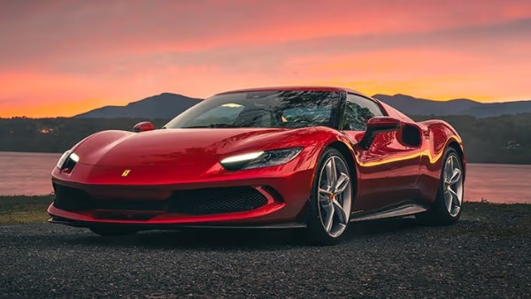 فيراري 296 GTB