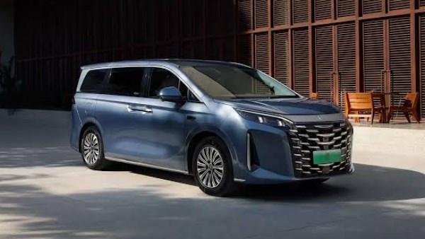 بي واي دي XIA