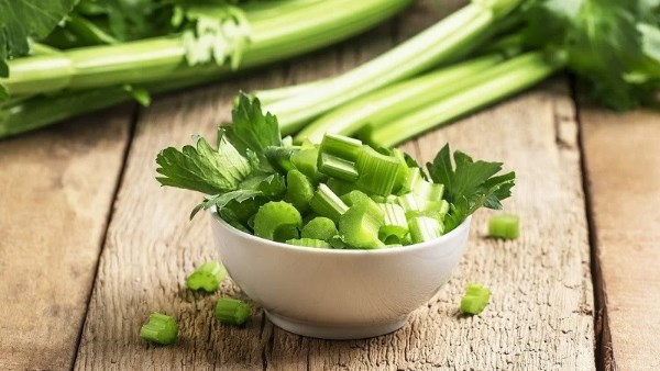 الكرفس يعالج امراض عديدة منها "الصدفية و السرطان"