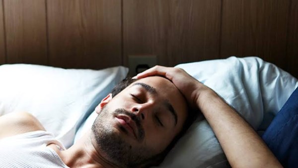 النوم بانتظام لأكثر من 8 ساعات يوميا مرتبطة بمرض ألزهايمر