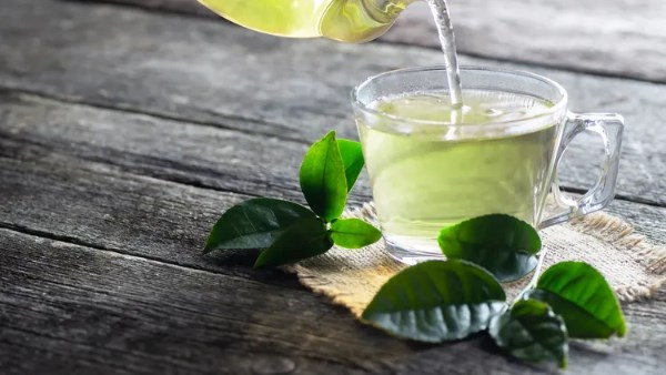 أفضل وقت لشرب الشاي الأخضر لتنشيط الأيض