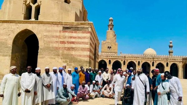 «أكاديمية الأزهر» تنظم زيارة ميدانية للأئمة والدعاة الوافدين إلى أبرز المعالم التاريخية بالفسطاط