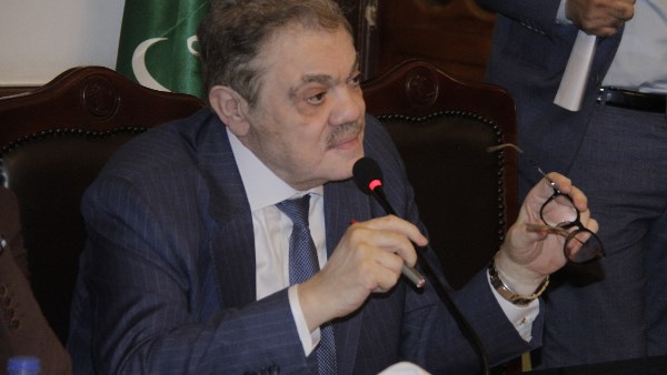 رئيس الوفد 